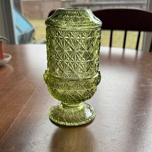 Fenton Olde Virginia fine cut and block fairy lamp